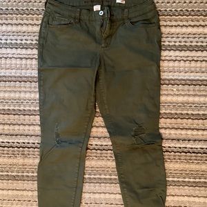 Distressed Ankle Jeans